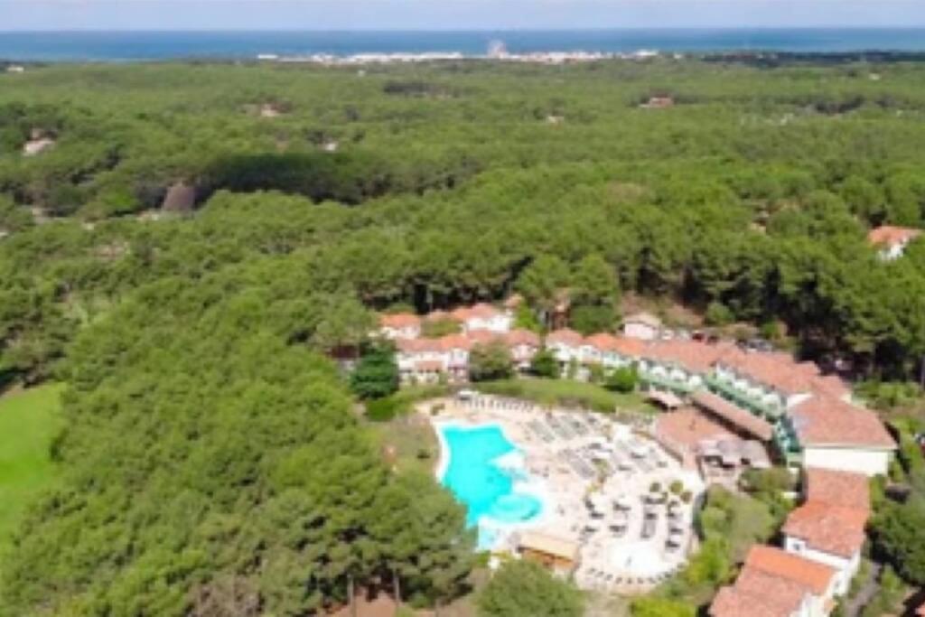 Holidays Resort Domaine Du Golf Piscine Chauffee D' Avril Au 1Er Octobre En Lisiere De Foret Avec Vue Sur La Pinede Lacanau-Ocean Buitenkant foto